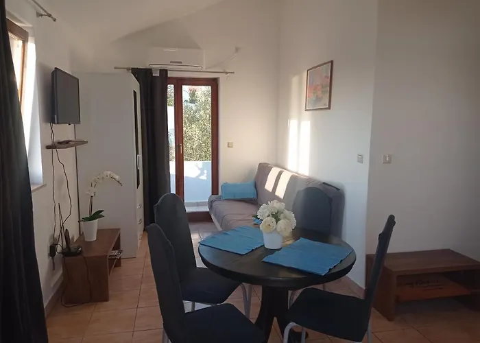 Apartmani Zdenka Savar-Maslina