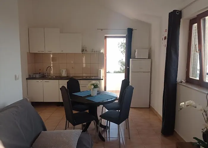 Apartmani Zdenka Savar-Maslina