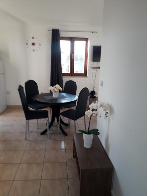 Zdenka Savar-maslina Apartment