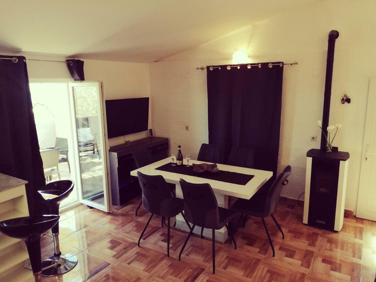 Zdenka Savar-maslina Apartment *
