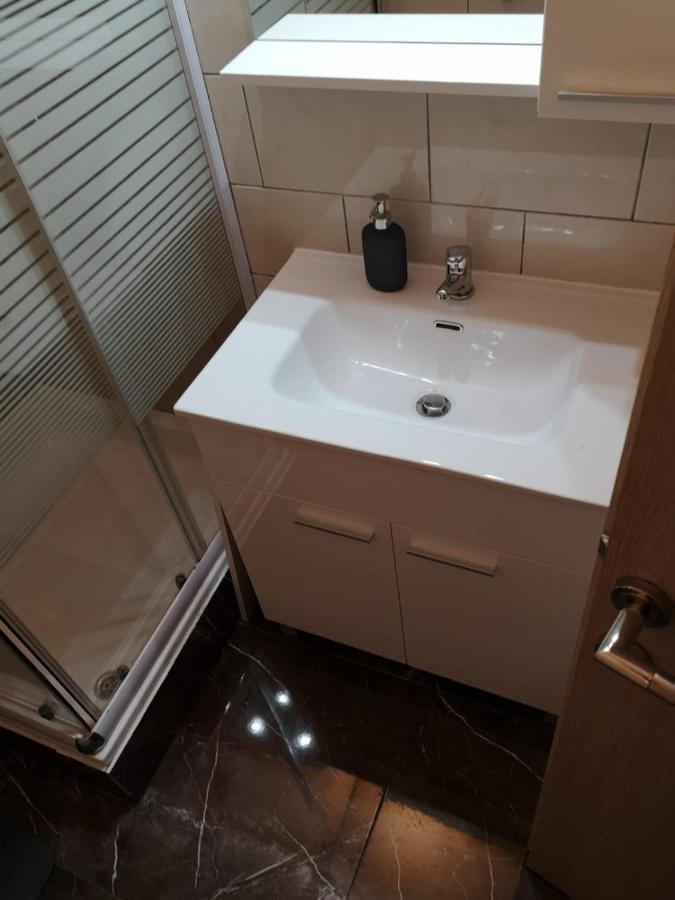 Apartment Zdenka Savar-maslina *